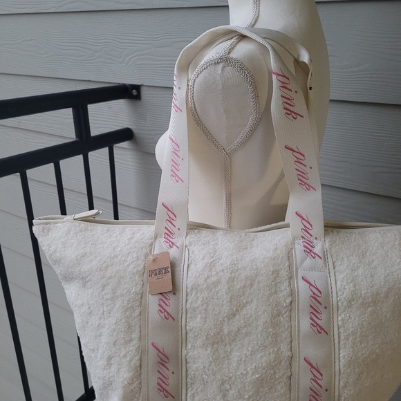 NWT Victoria's Secret Pink Soft Shearling Teddy-Cozy-Plush Tote Bag Large - Picture 2 of 15
